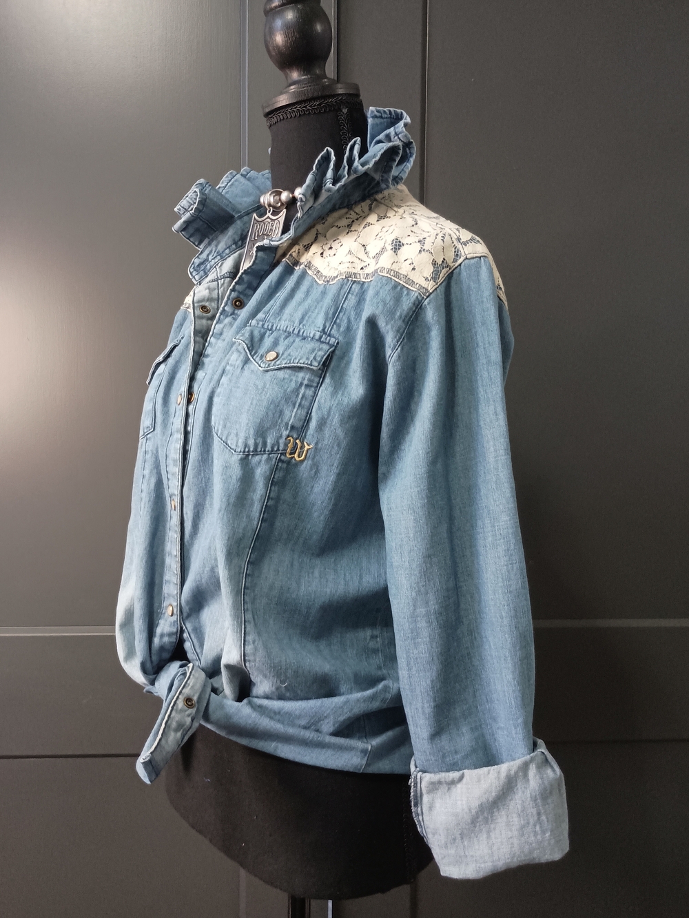 Upcycled Women's Wrangler Denim & Lace Ruffle Collar Shirt #150